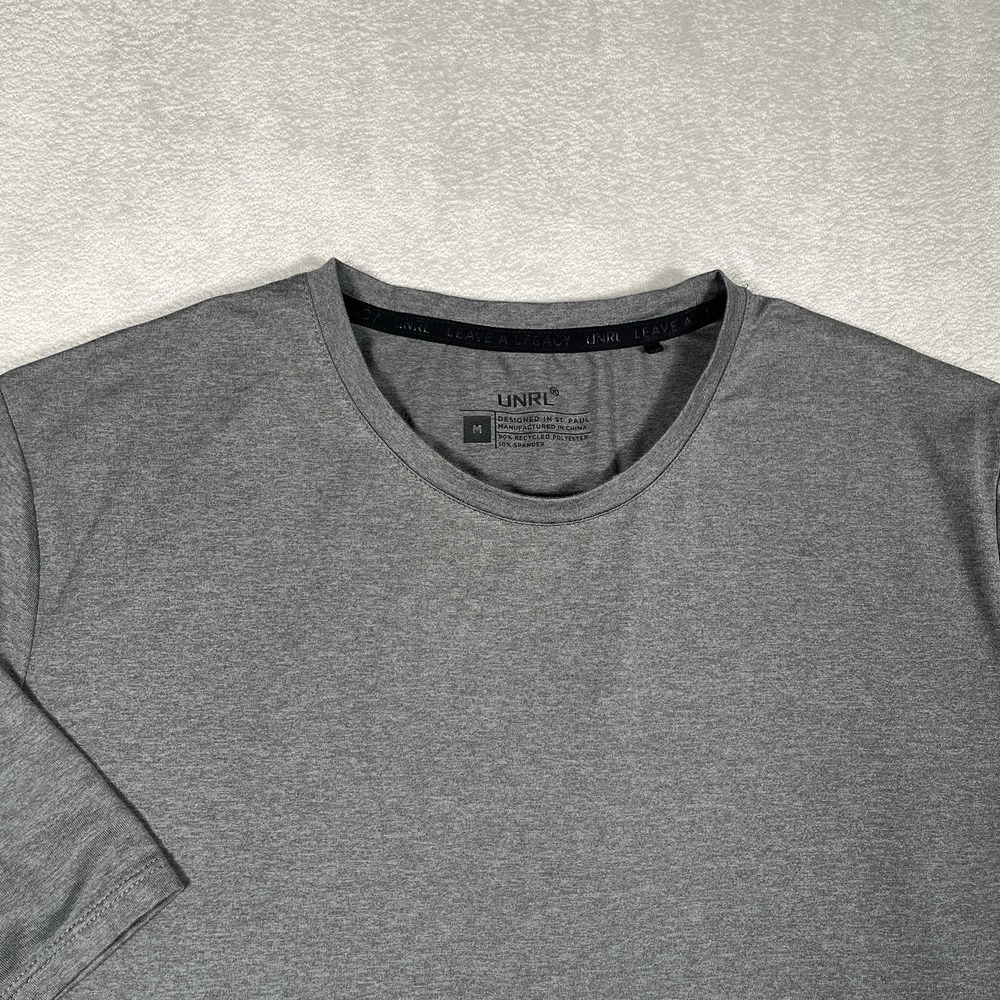 UNRL Mens Medium Shirt Heather Charcoal Short Sleeve Performance Athletic Tee